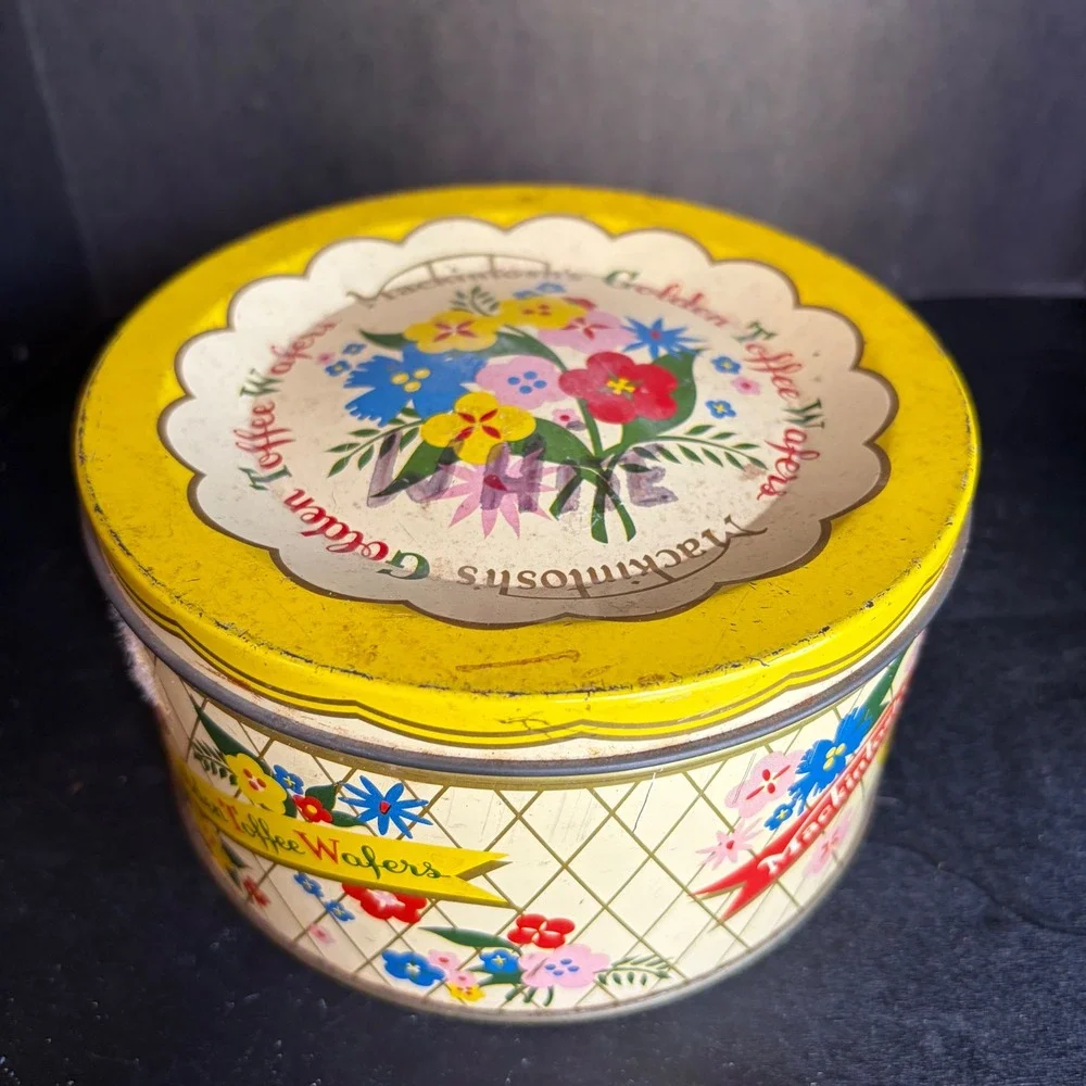 Vintage Mackintoshs Golden Toffee Wafers Tin Floral Made in England 12oz